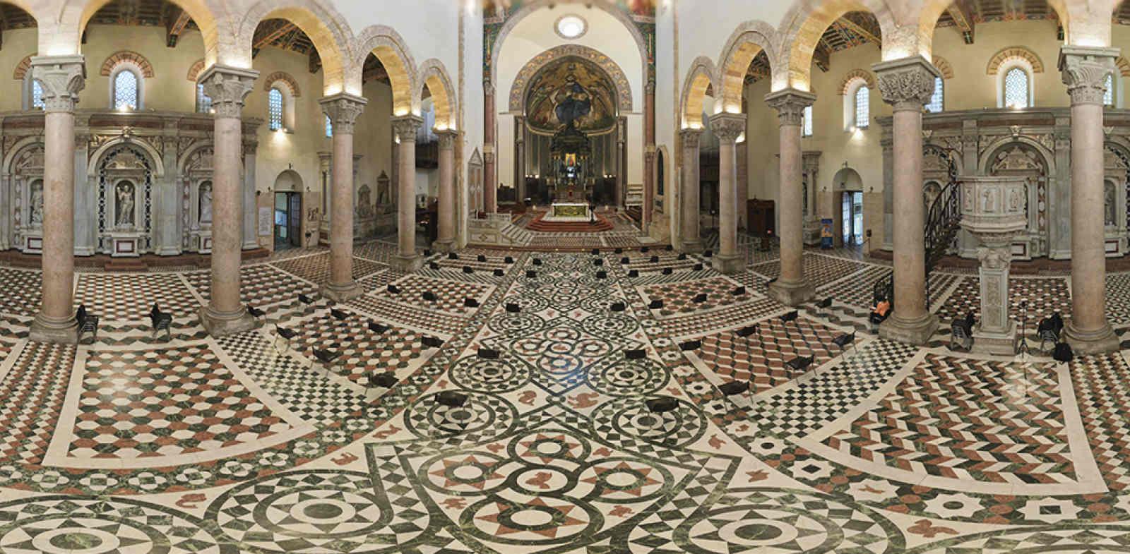 Veduta area dell'interno del Duomo