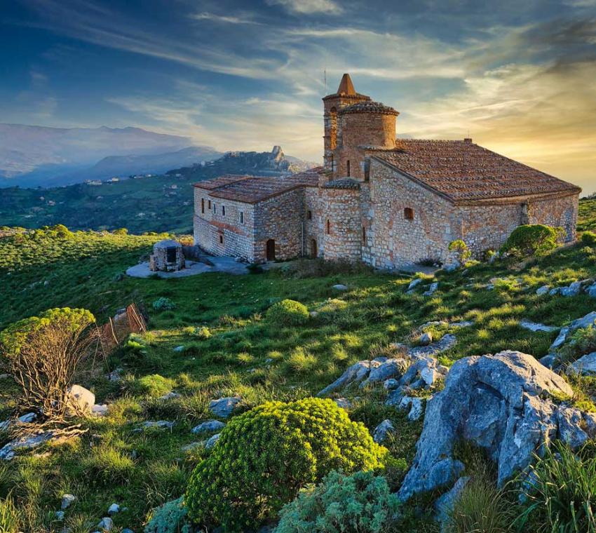 Chiesa-Santuario dei Tre Santi di San Fratello 