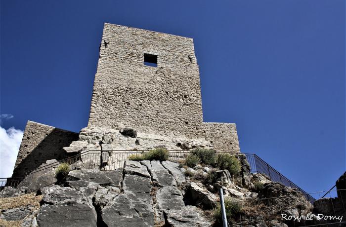 Il castello di Montalbano Elicona