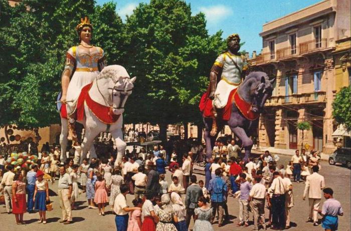 La Passeggiata dei Giganti a Messina  