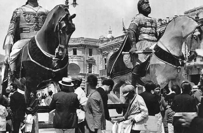 La Passeggiata dei Giganti a Messina  