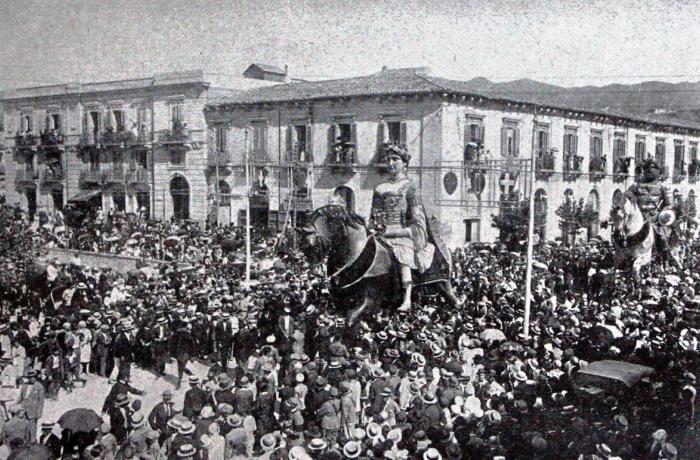 La Passeggiata dei Giganti a Messina  