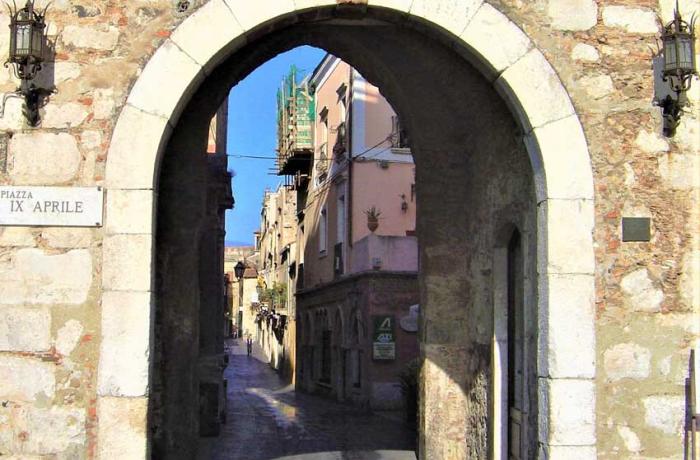Taormina, la Perla dello Jonio