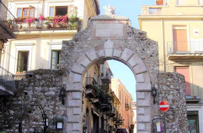 Taormina, la Perla dello Jonio