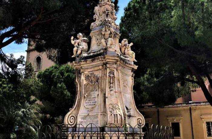 Passeggiata per il Centro Storico di Messina, a piedi e in carrozza