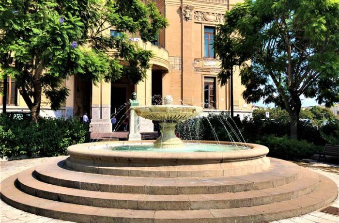 Passeggiata per il Centro Storico di Messina, a piedi e in carrozza