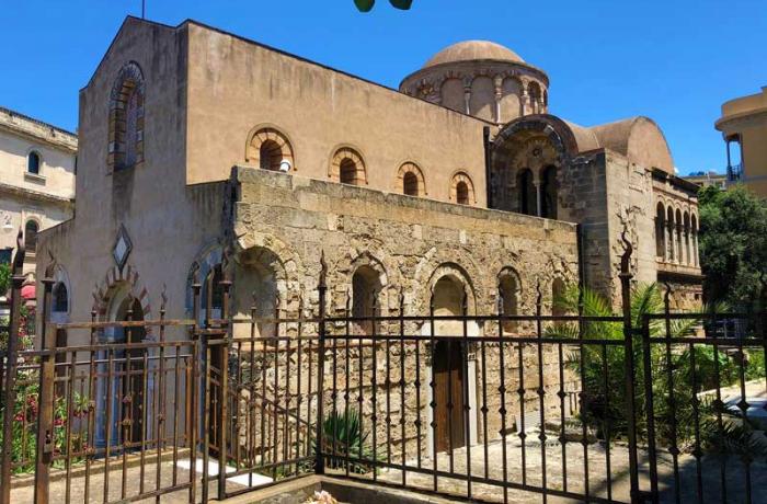 Passeggiata per il Centro Storico di Messina, a piedi e in carrozza