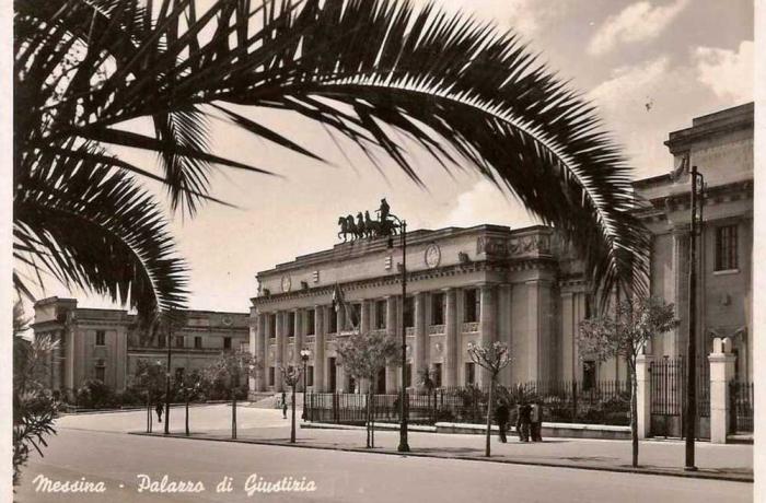 Passeggiata per il Centro Storico di Messina, a piedi e in carrozza
