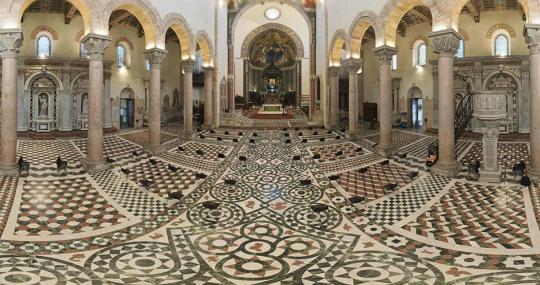 Veduta area dell'interno del Duomo